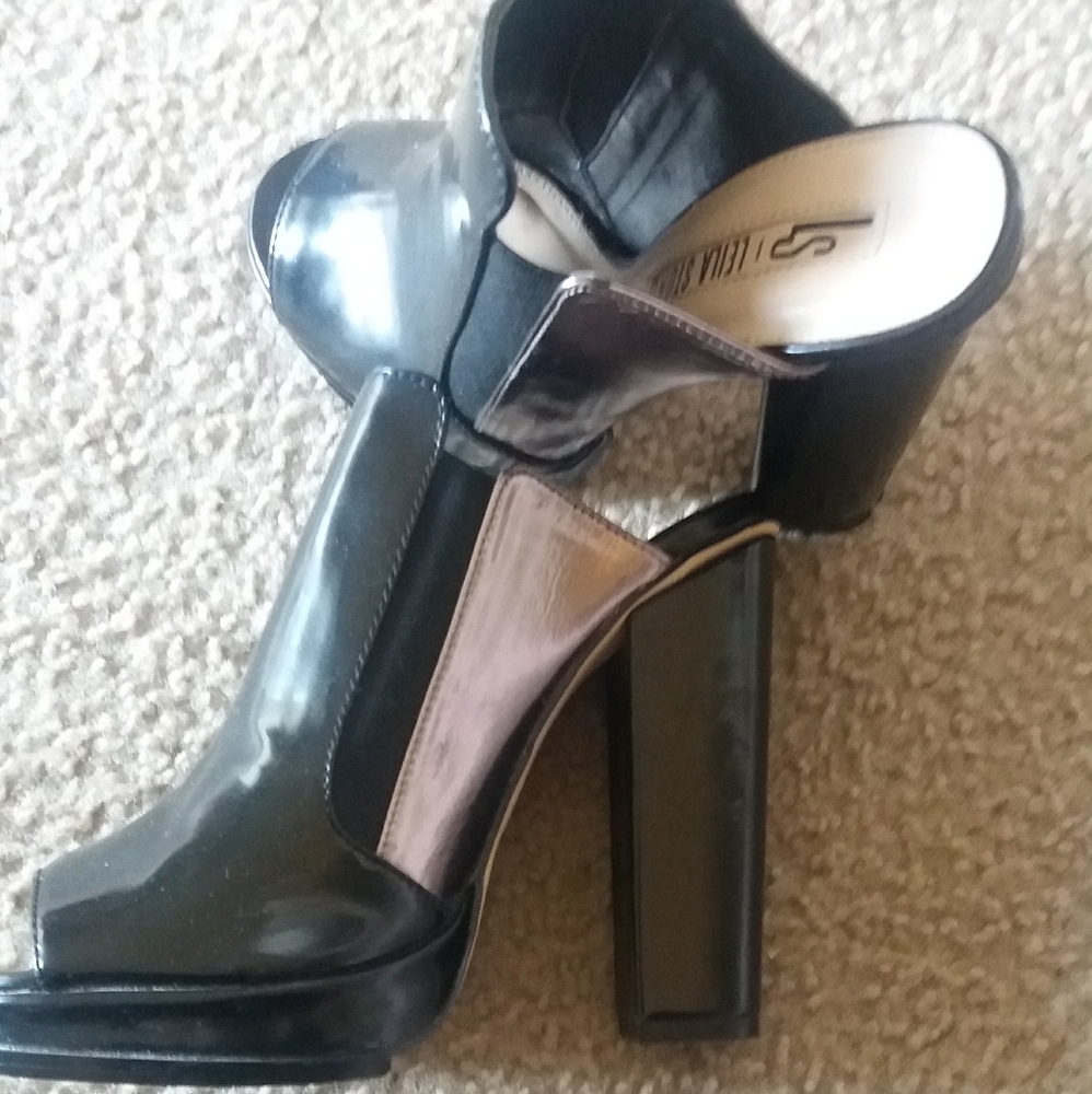 Open toe sandals - Picture 2 of 5